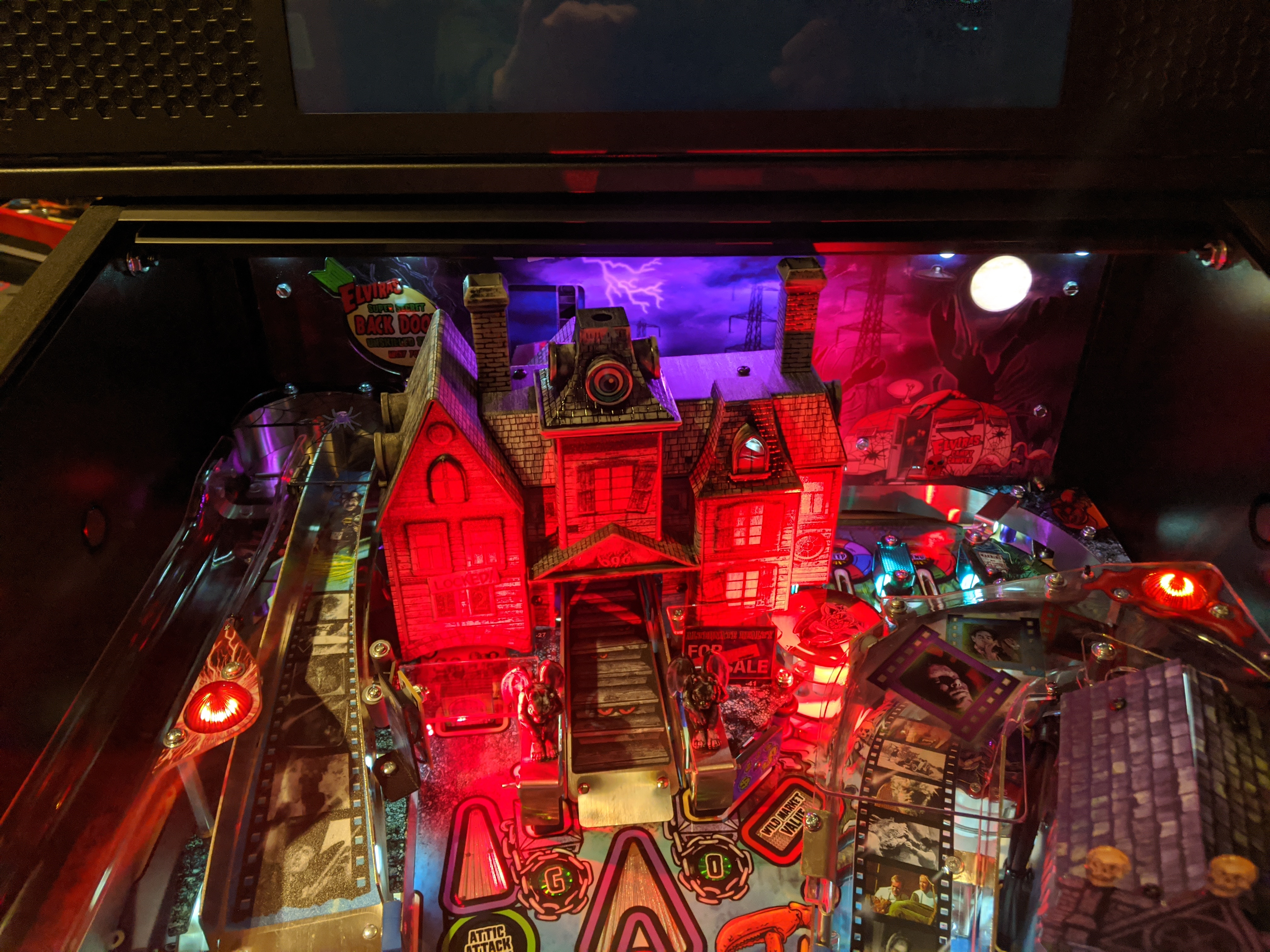Elvira's House Of Horrors Pinball Mirrored Grave Marker Mod – Stern, Acrylic, Polished