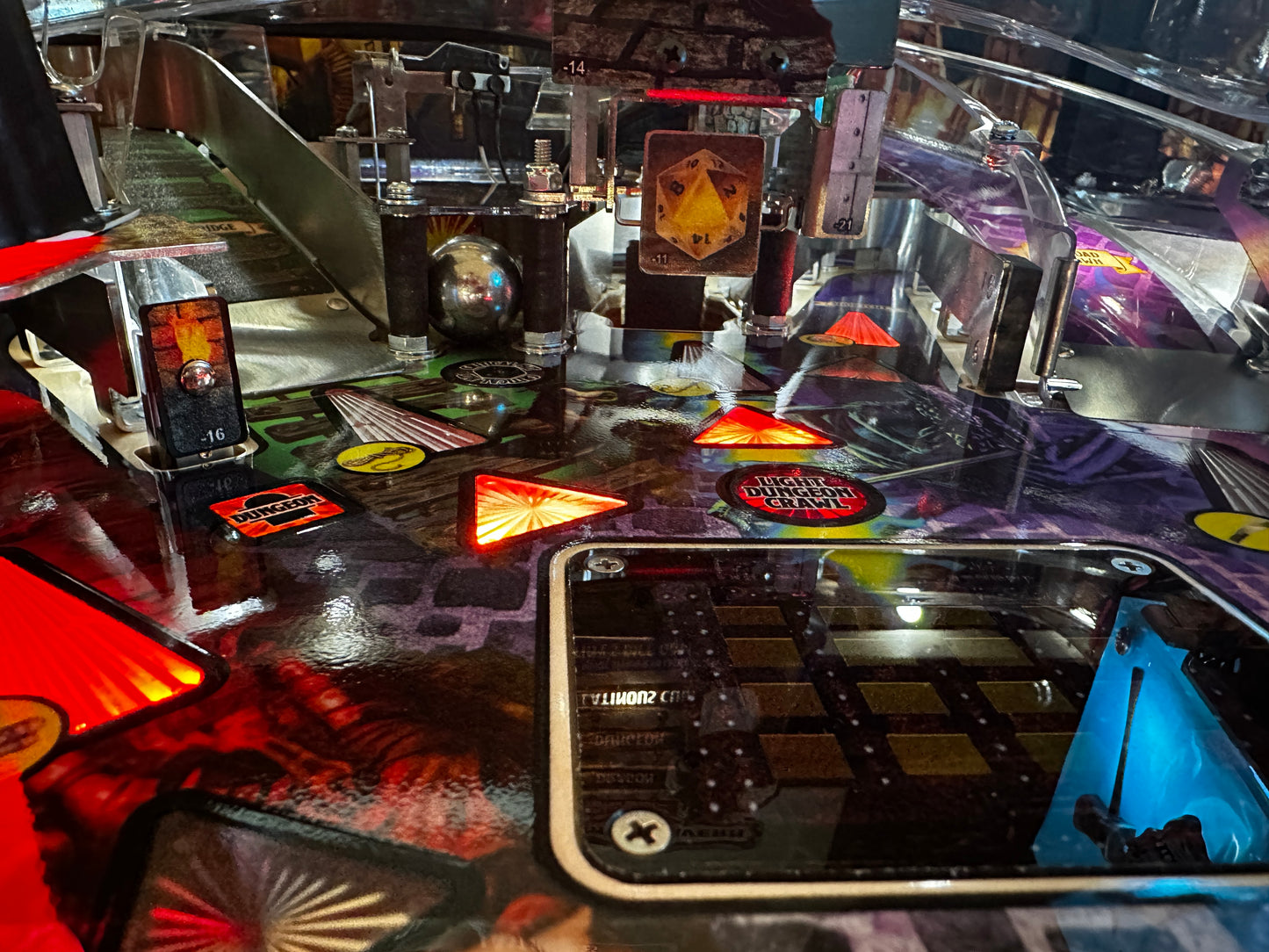 Dungeons & Dragons: The Tyrant's Eye Pinball Scoop Light