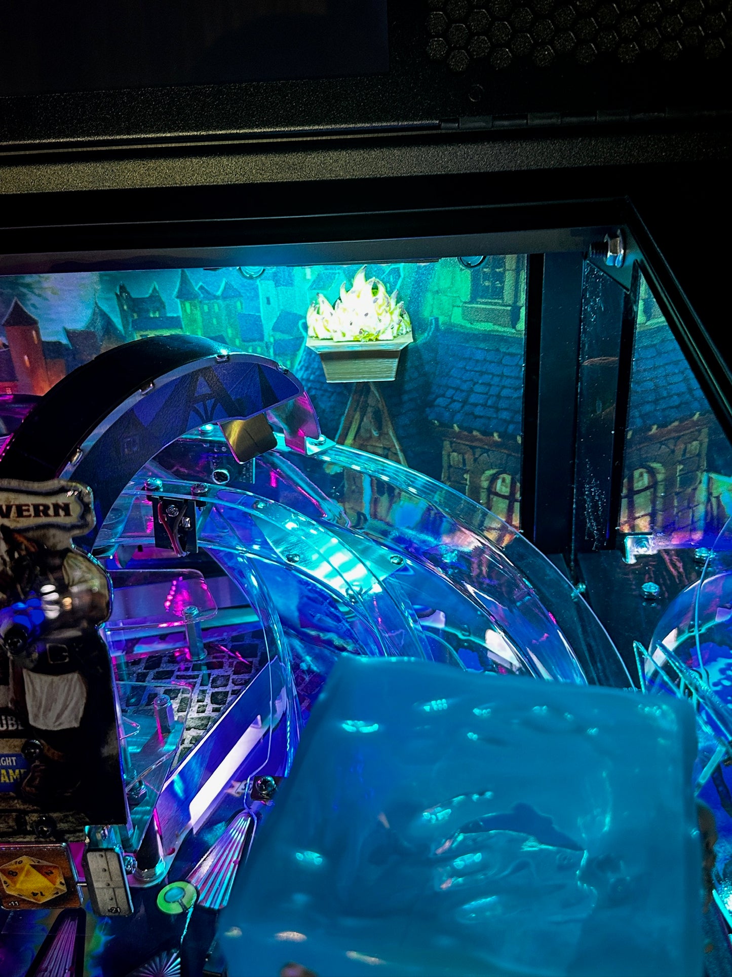 Dungeons & Dragons: The Tyrant's Eye Pinball Backboard Torches