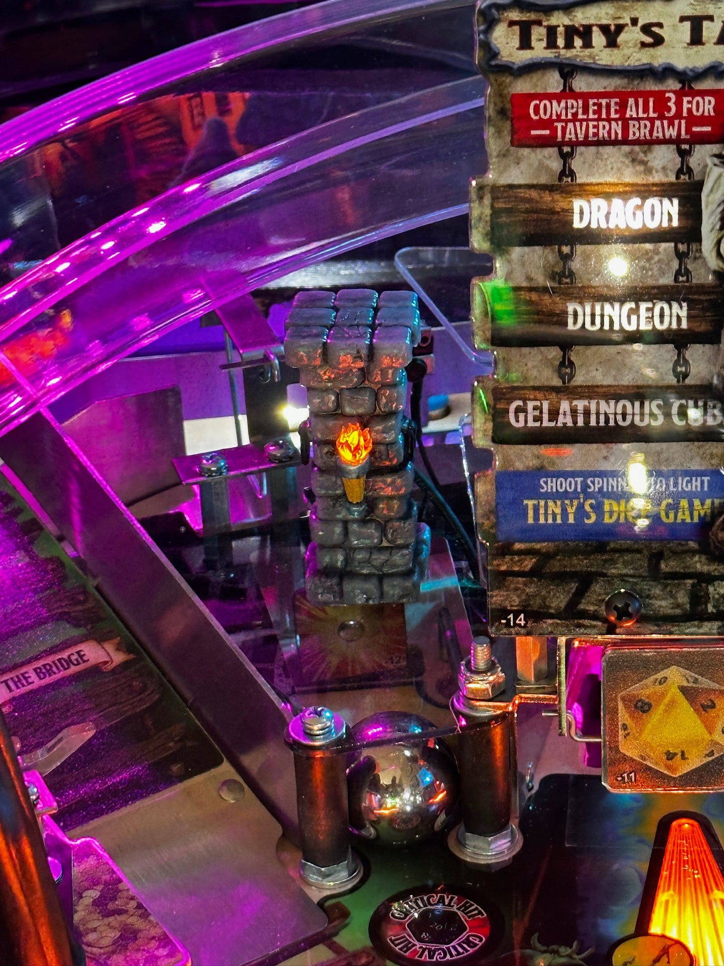 Dungeons & Dragons: The Tyrant's Eye Pinball Illuminated Dungeon Column