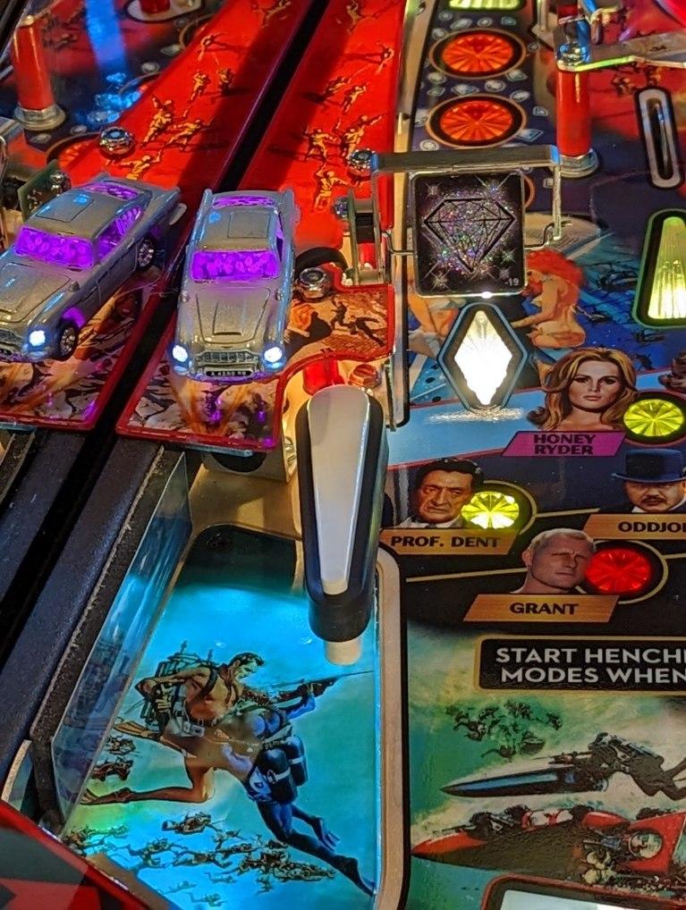 James Bond Pinball Interactive DB5 Bond Car