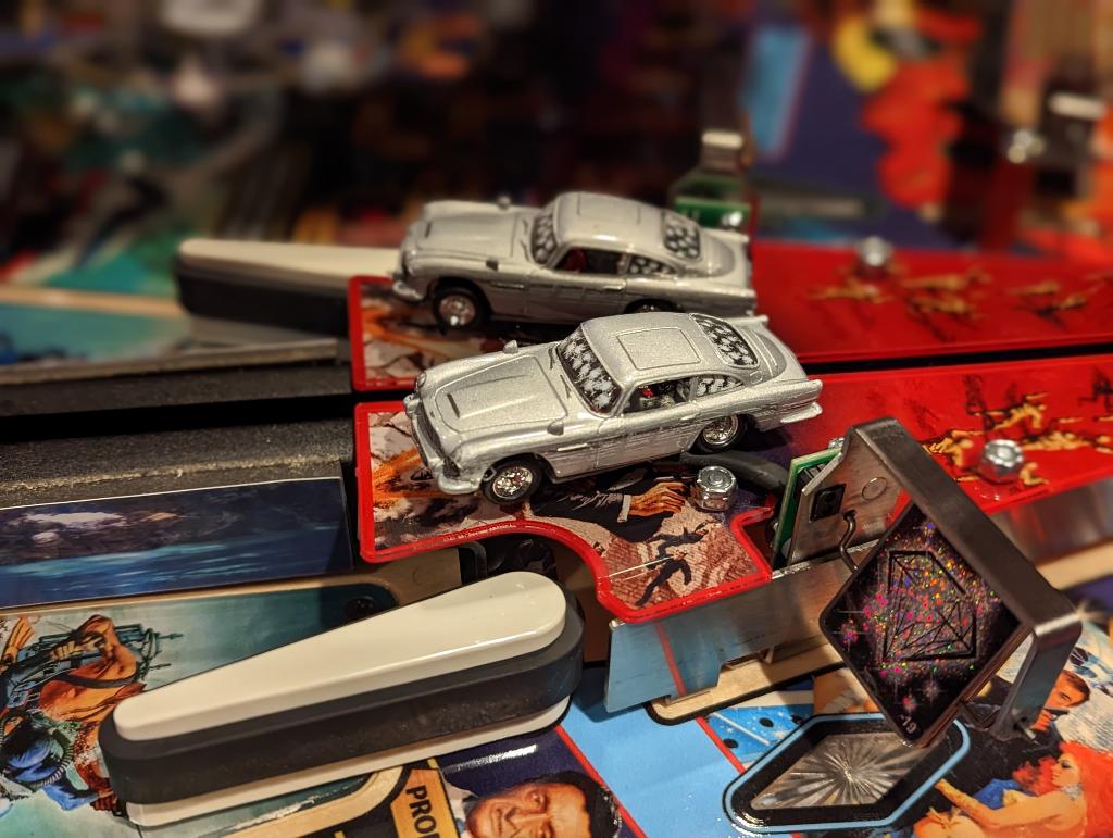 James Bond Pinball Interactive DB5 Bond Car