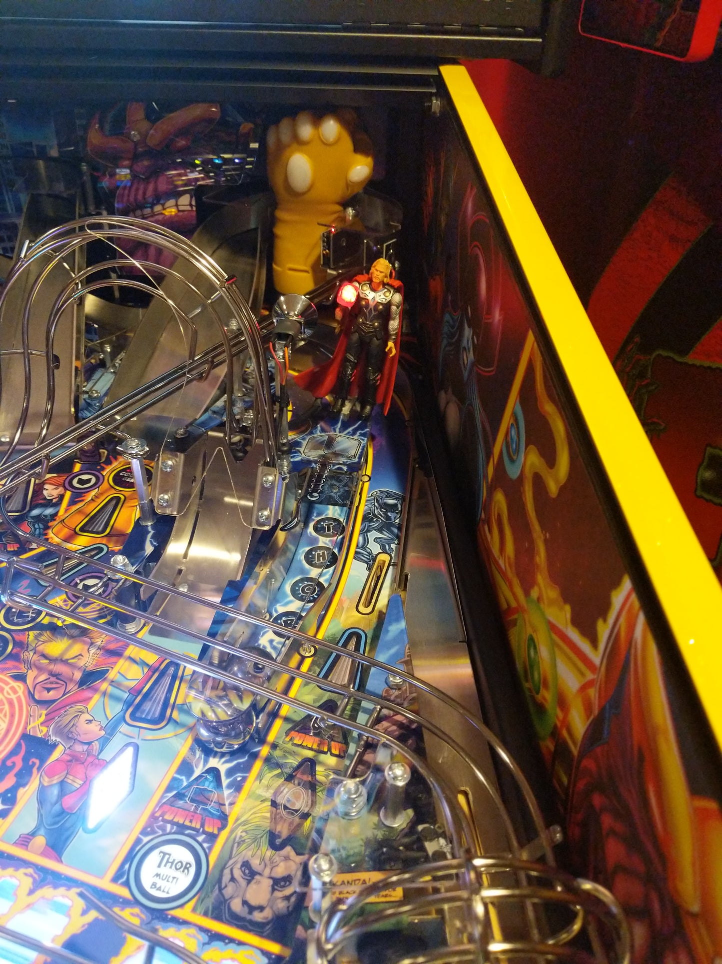 Avengers Pinball Illuminated Thor Mod