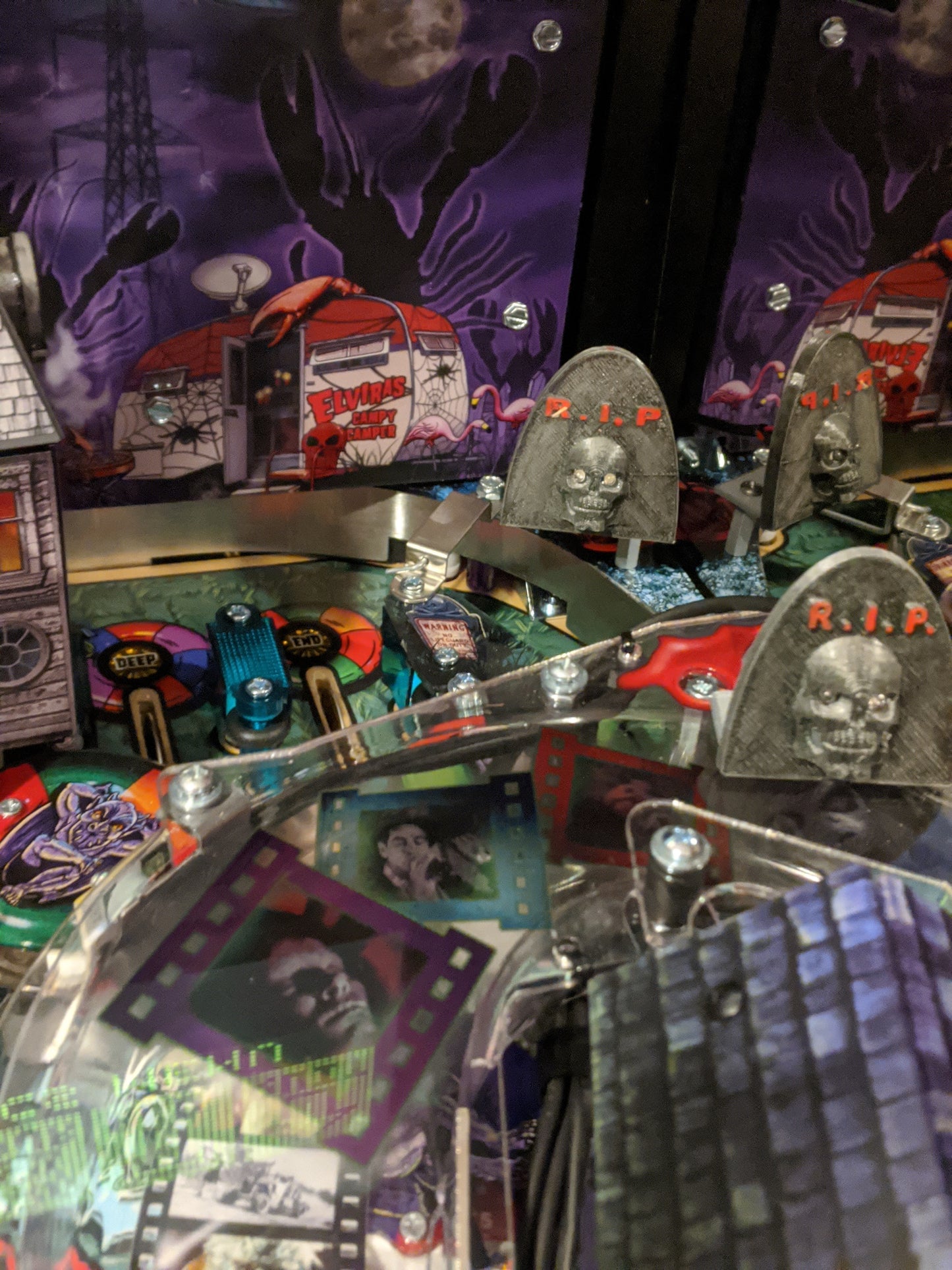 Elvira's House of Horrors Pinball Interactive House Flasher Tombstone