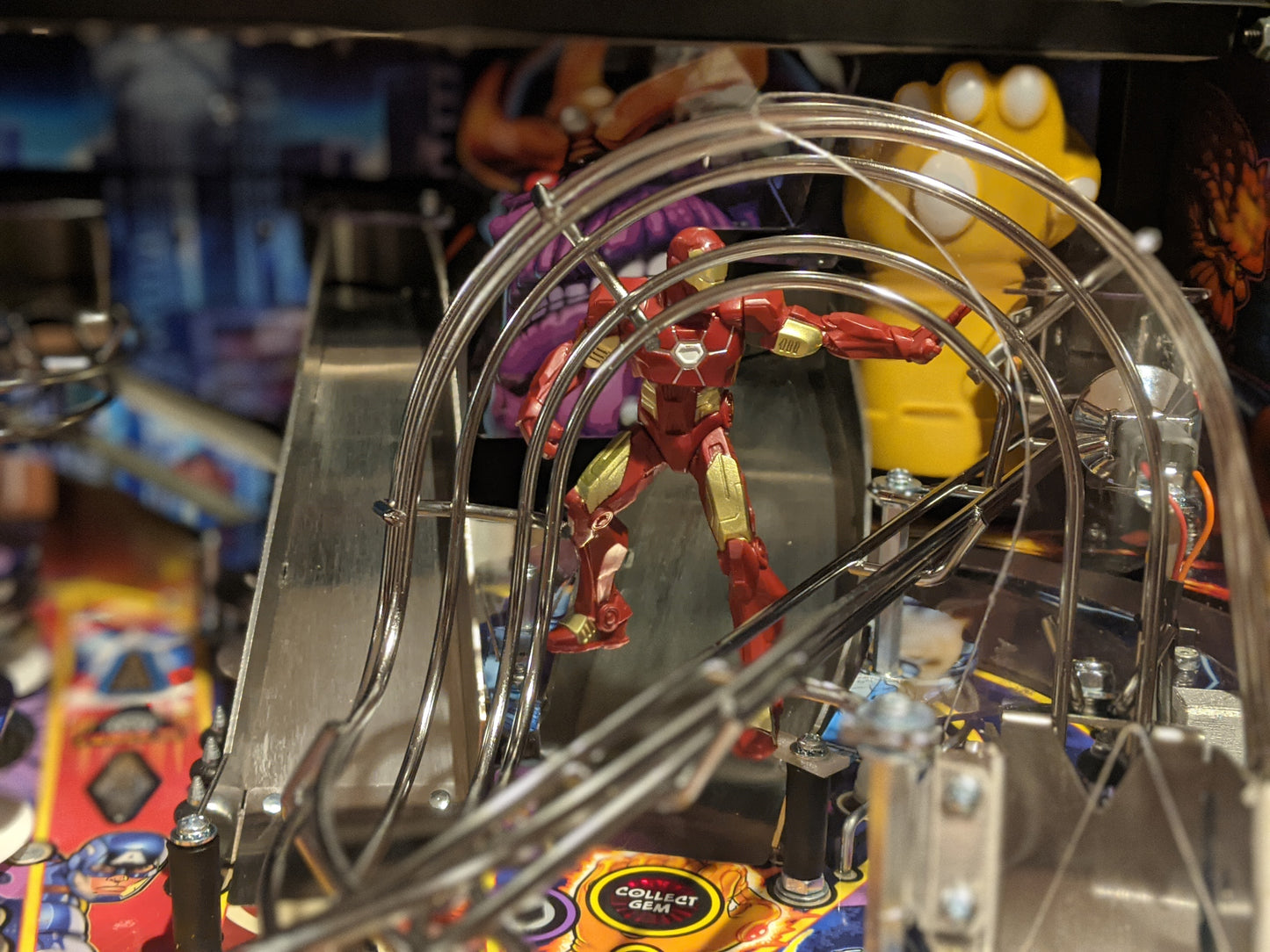 Avengers: Infinity Quest Pinball Illuminated Iron Man