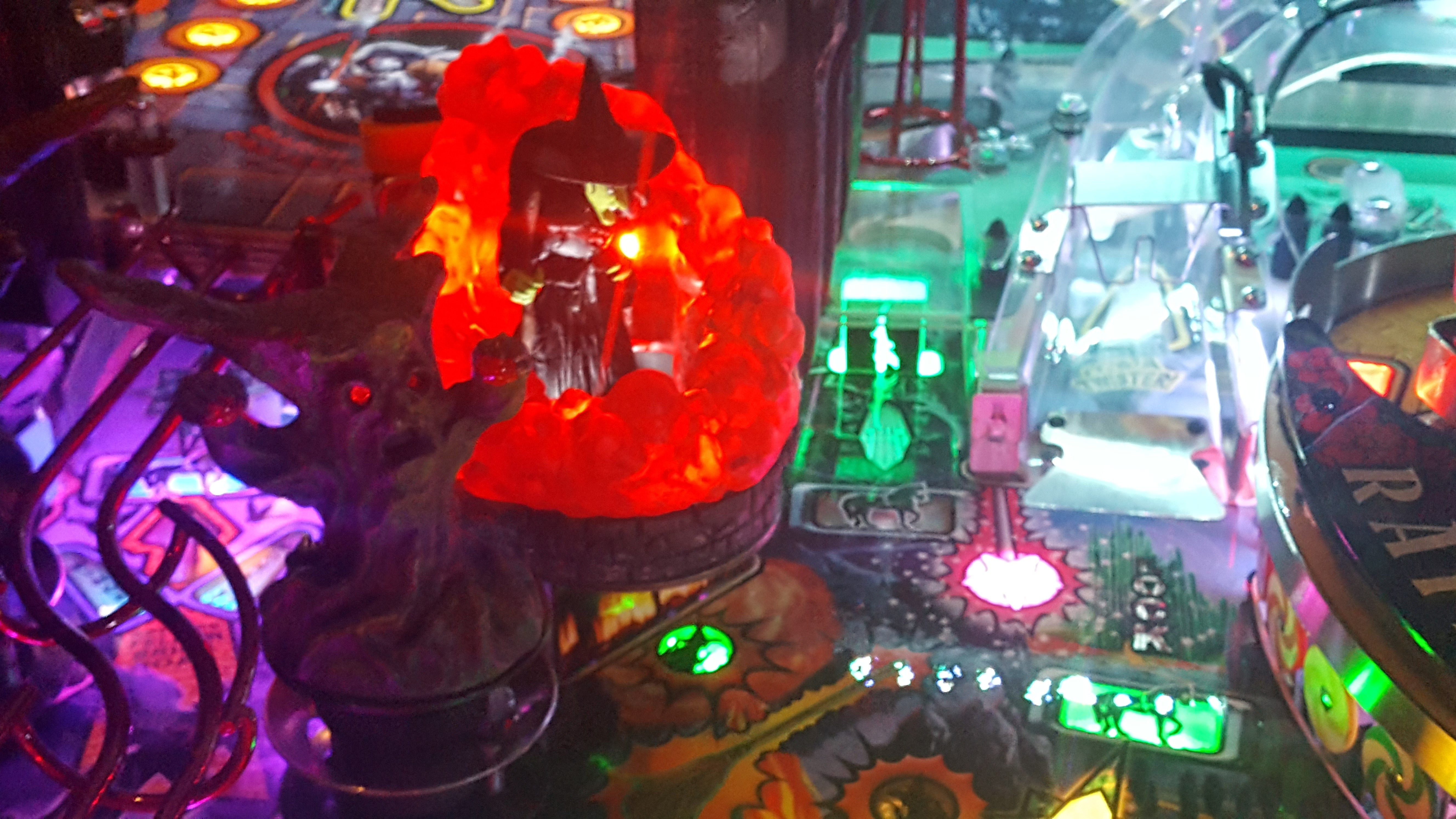 Wizard of Oz Pinball LED Strip Witch Smoke Light Mod – Lermods Pinball ...